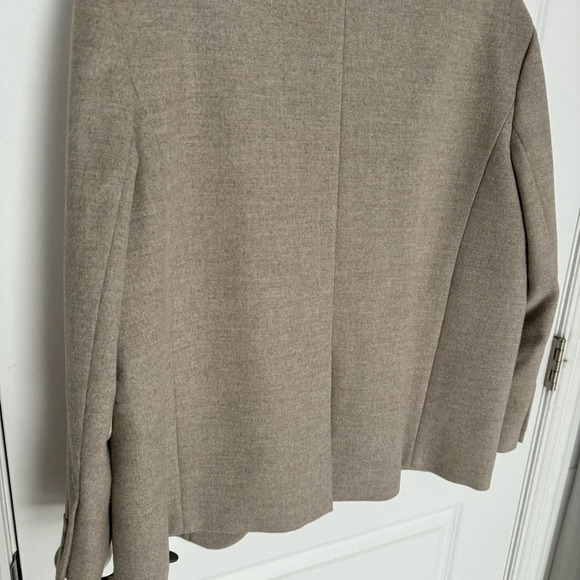 Babaton s-breasted w a notched lapel and pockets, cozy flannel made with wool. - Picture 4 of 9